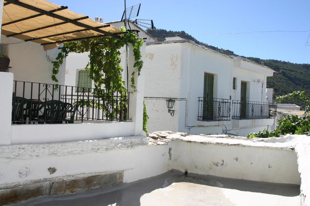 Apartamentos Y Casas Rurales Las Terrazas De La Alpujarra Bubión Exterior foto