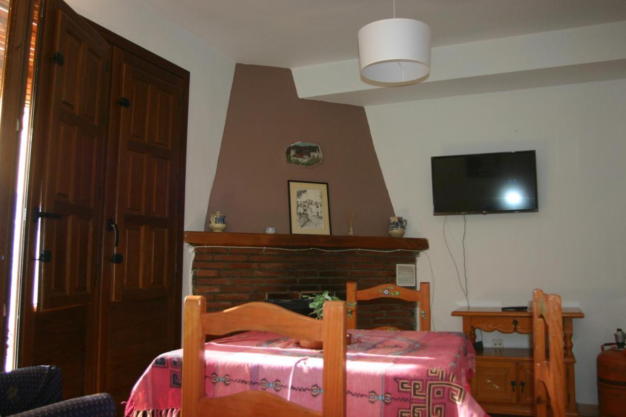 Apartamentos Y Casas Rurales Las Terrazas De La Alpujarra Bubión Exterior foto