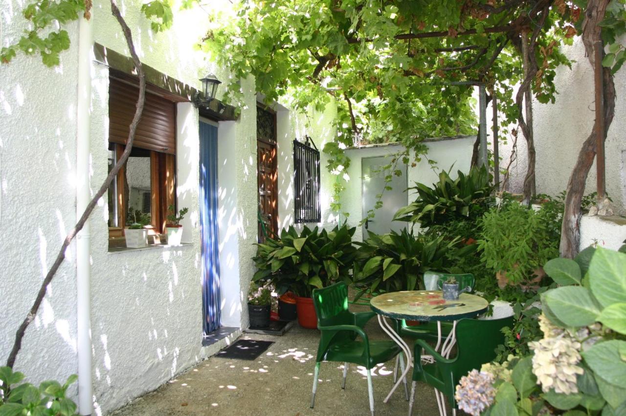 Apartamentos Y Casas Rurales Las Terrazas De La Alpujarra Bubión Exterior foto