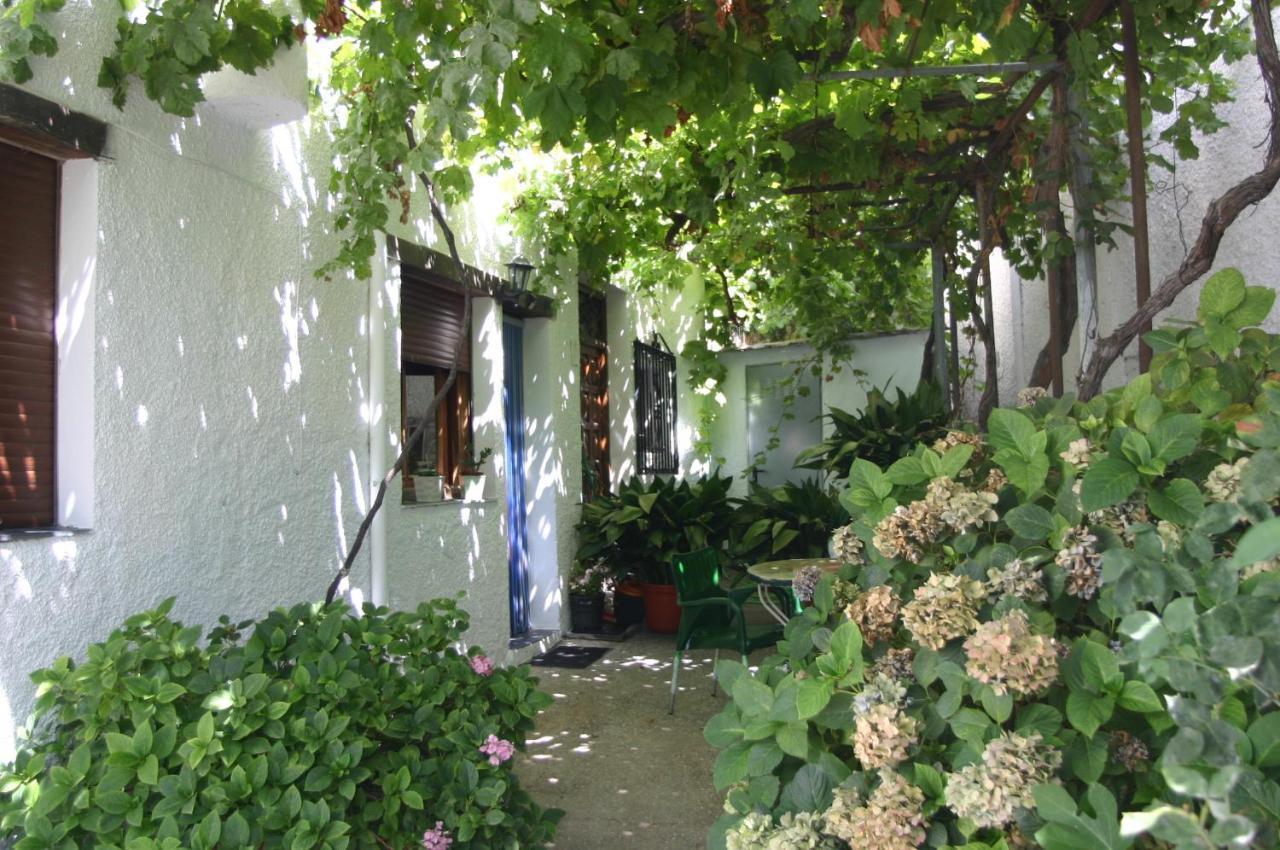 Apartamentos Y Casas Rurales Las Terrazas De La Alpujarra Bubión Exterior foto